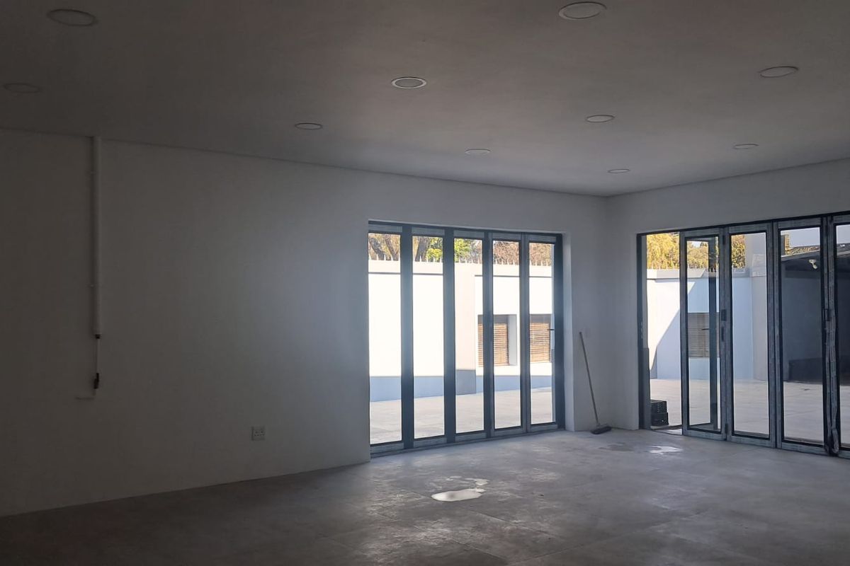 1m2 Retail space TO LET in Waterkloof Ridge - Photo 4