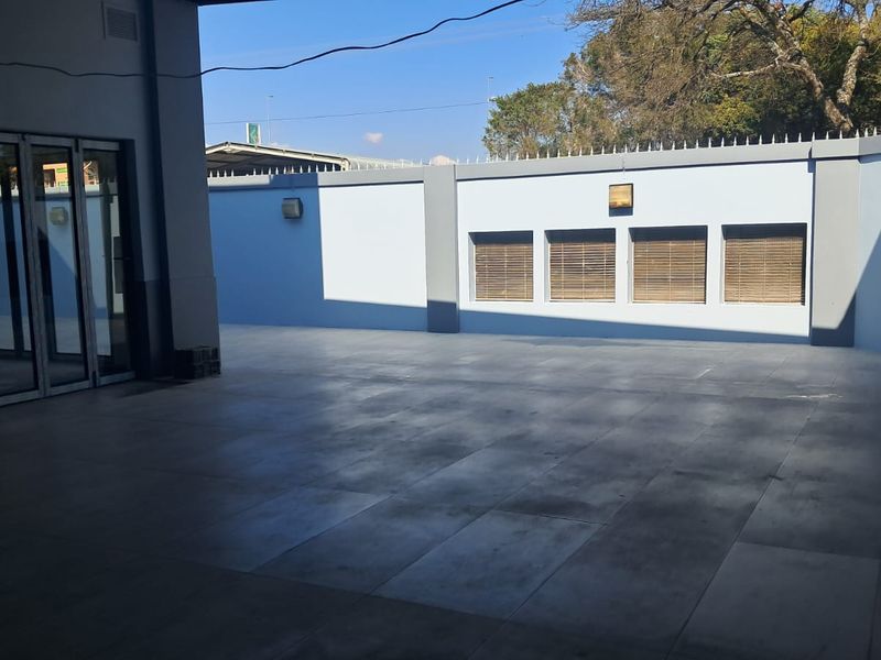 1m2 Retail space TO LET in Waterkloof Ridge - Photo 3