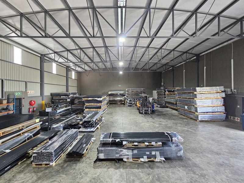 TO LET- WAREHOUE WITH YARD SPACE - CENTURION WEST - Photo 2