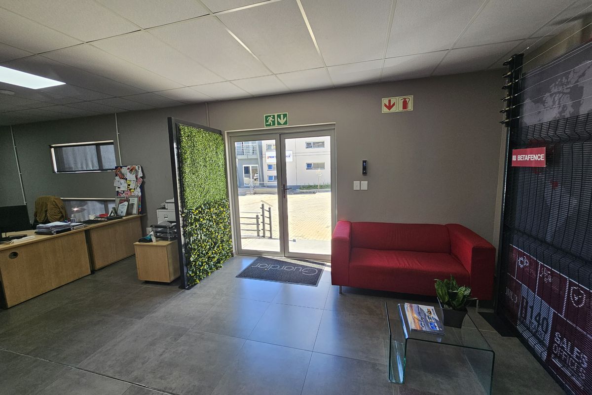 TO LET- WAREHOUE WITH YARD SPACE - CENTURION WEST - Photo 3