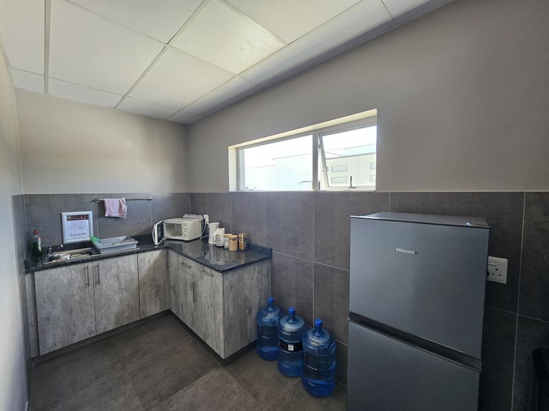 TO LET- WAREHOUE WITH YARD SPACE - CENTURION WEST - Photo 9