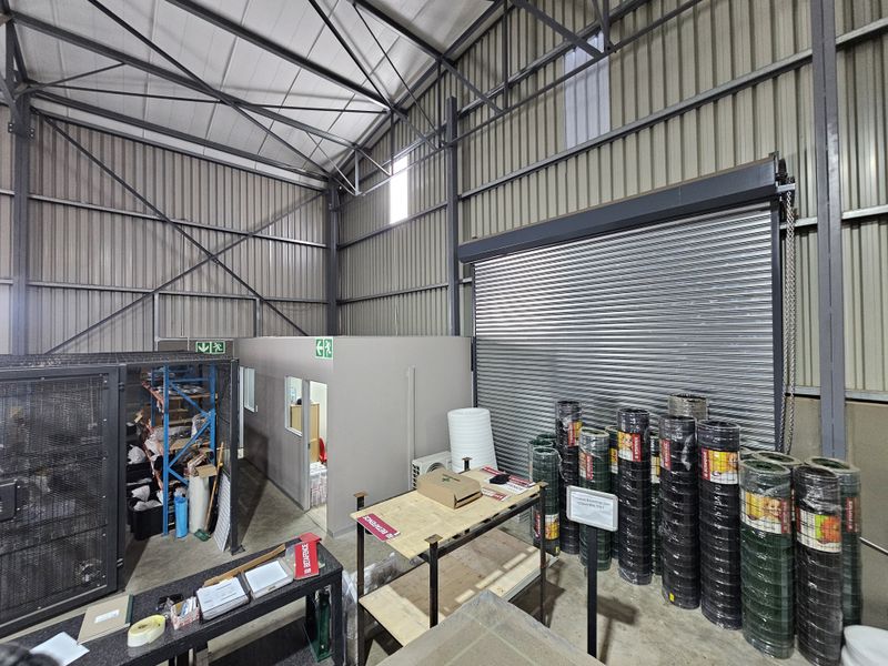 TO LET- WAREHOUE WITH YARD SPACE - CENTURION WEST - Photo 10