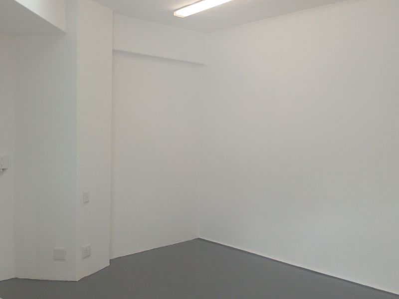 Prime Retail Space - Photo 4