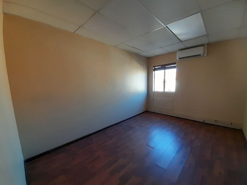 Well Positioned Office Space for Growing Businesses in Randjespark - Photo 9