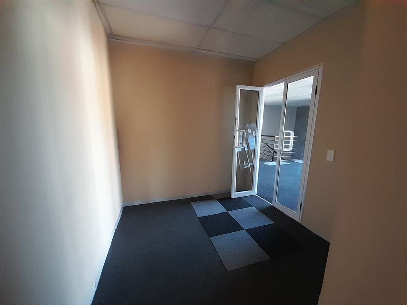 Well Positioned Office Space for Growing Businesses in Randjespark - Photo 3