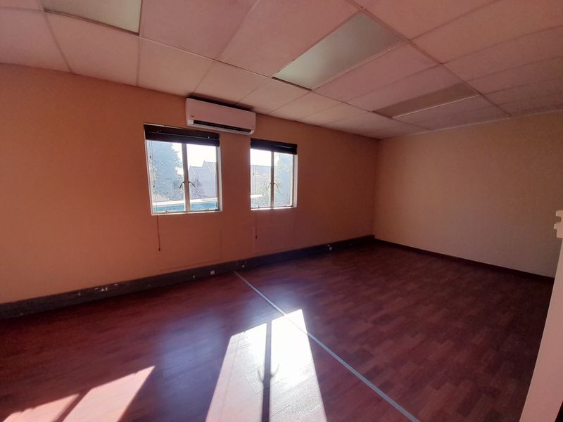 Well Positioned Office Space for Growing Businesses in Randjespark - Photo 5
