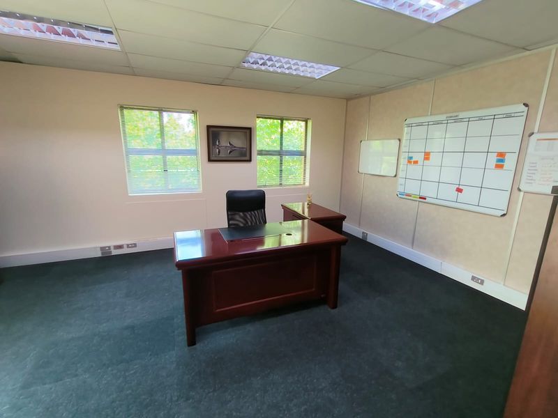 Modern 85m2 Office Space Available To Let in Oxford Business Park - Photo 8