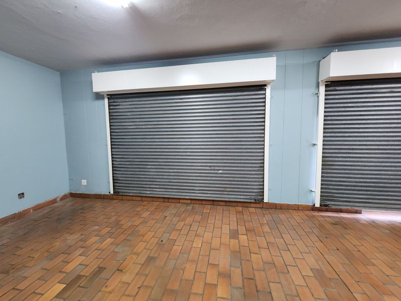 160m2 Ground Floor Retail Space with Roller Shutter Door Access To Let in Koedoespoort - Photo 10
