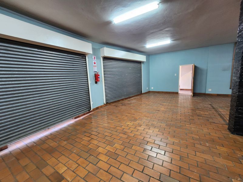 160m2 Ground Floor Retail Space with Roller Shutter Door Access To Let in Koedoespoort - Photo 8