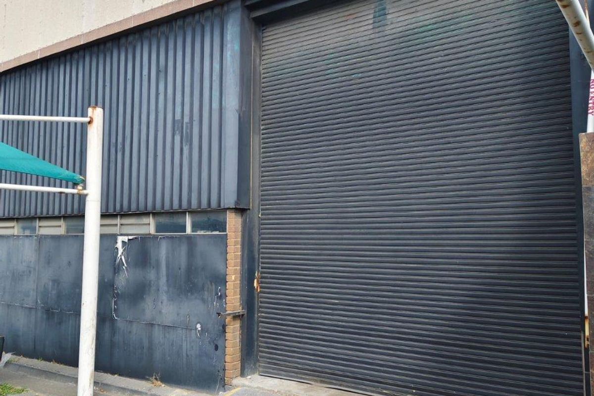 Spacious panelbeaters workshop to let in Industrial area, Sasolburg. - Photo 5