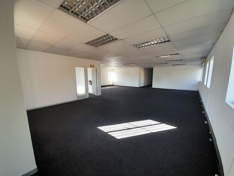Bright and Functional Office Space in a Secure Randjespark Business Park - Photo 7