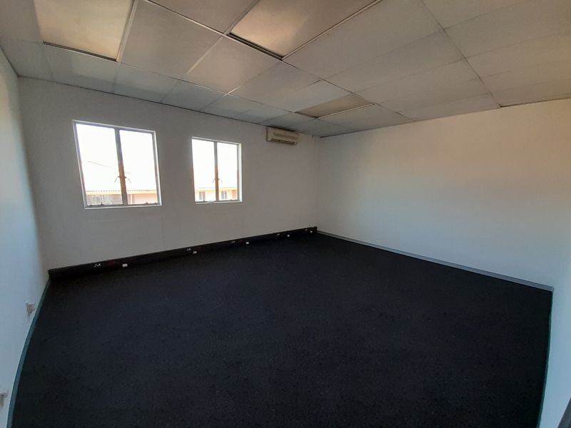 Bright and Functional Office Space in a Secure Randjespark Business Park - Photo 4