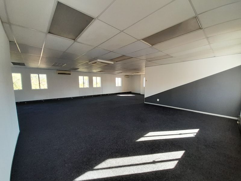 Bright and Functional Office Space in a Secure Randjespark Business Park - Photo 2