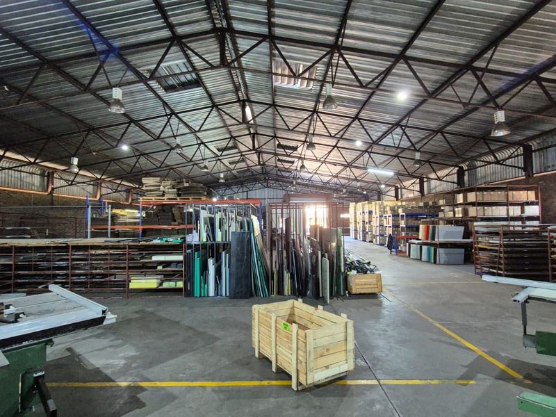 Prime Stormvoël Road Industrial Opportunity | 1,000m2 Freestanding Warehouse To Let - Photo 10