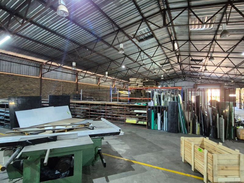 Prime Stormvoël Road Industrial Opportunity | 1,000m2 Freestanding Warehouse To Let - Photo 8