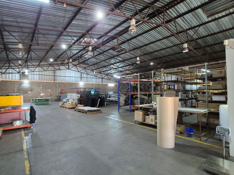 Prime Stormvoël Road Industrial Opportunity | 1,000m2 Freestanding Warehouse To Let - Photo 3