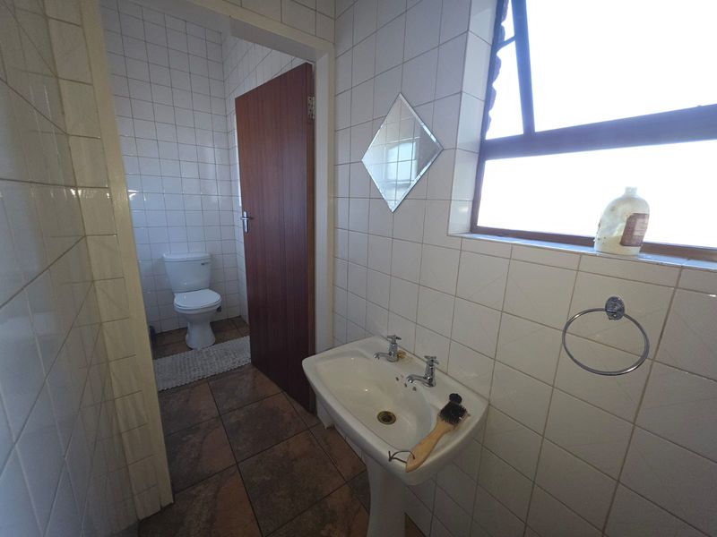 High-Visibility Office Space on Rondebult Road - Photo 8
