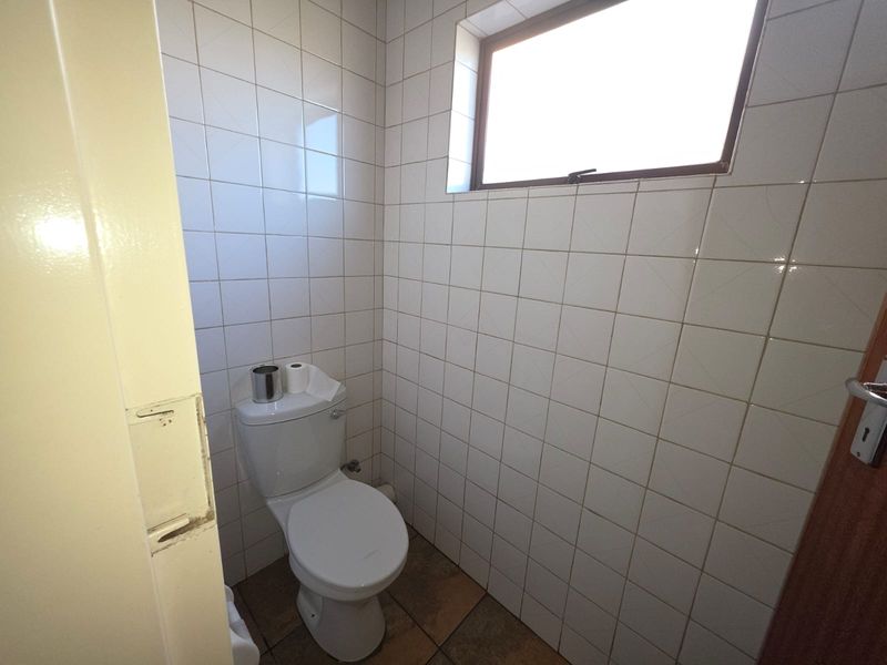 High-Visibility Office Space on Rondebult Road - Photo 9
