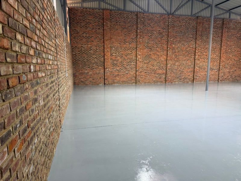 350m2 Warehouse  in Pomona - Photo 2