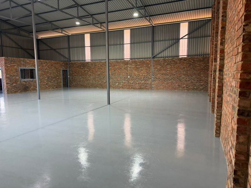 350m2 Warehouse  in Pomona - Photo 5