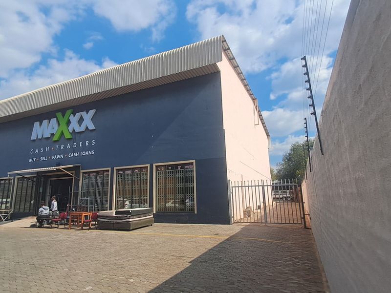 1000m2 Retail for sale in Centurion - Photo 2