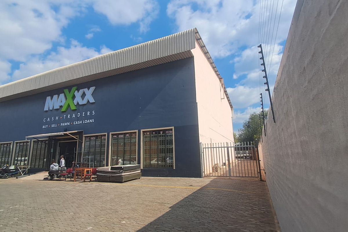 1000m2 Retail for sale in Centurion - Photo 2