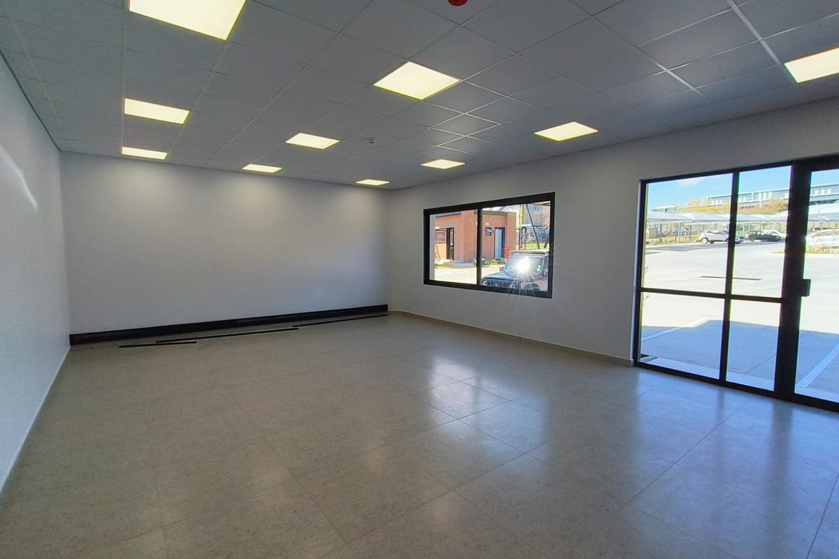 High-Exposure 1,057m2 Warehouse To Let in Secure Samrand Industrial Node - Photo 4