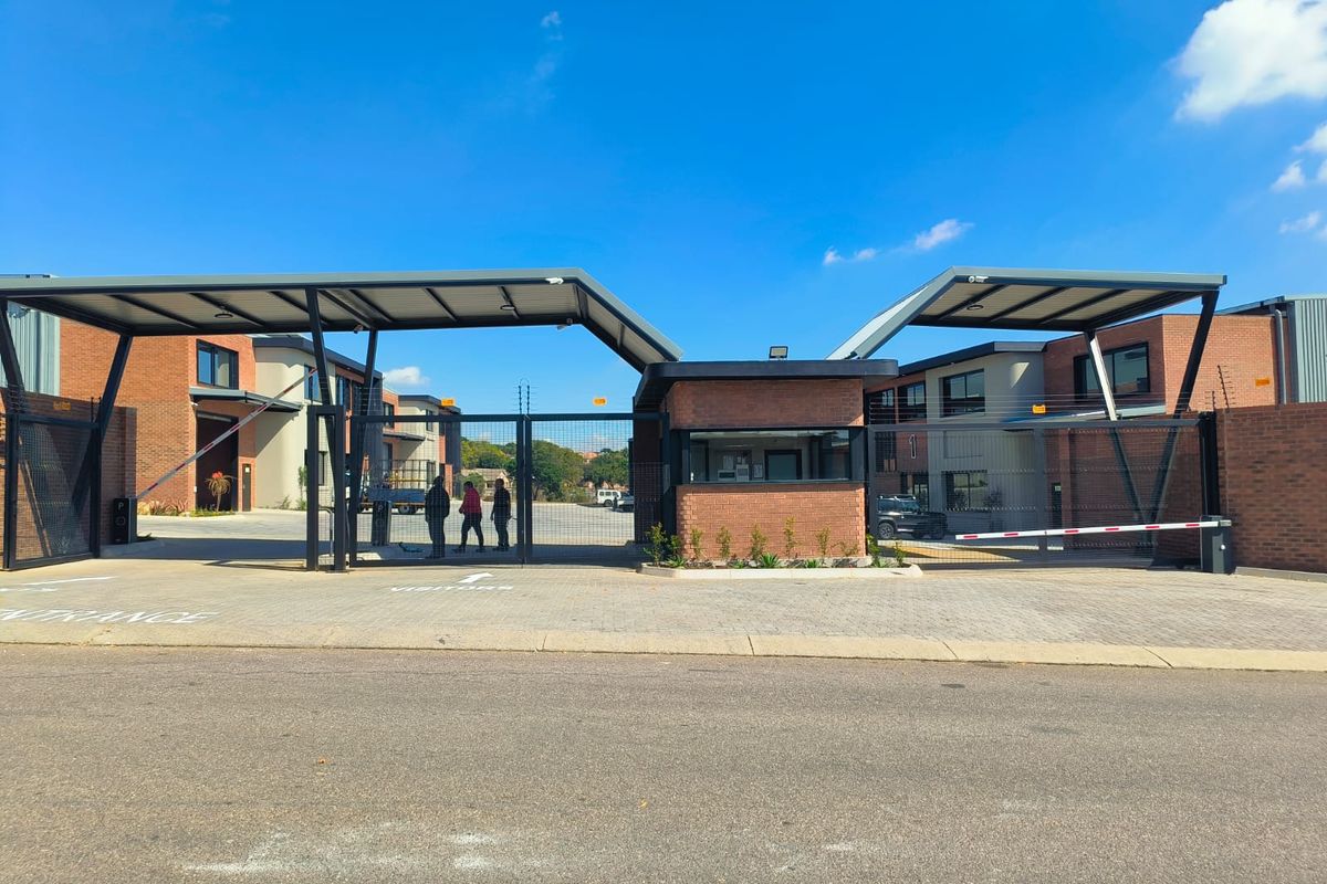High-Exposure 1,057m2 Warehouse To Let in Secure Samrand Industrial Node - Photo 3