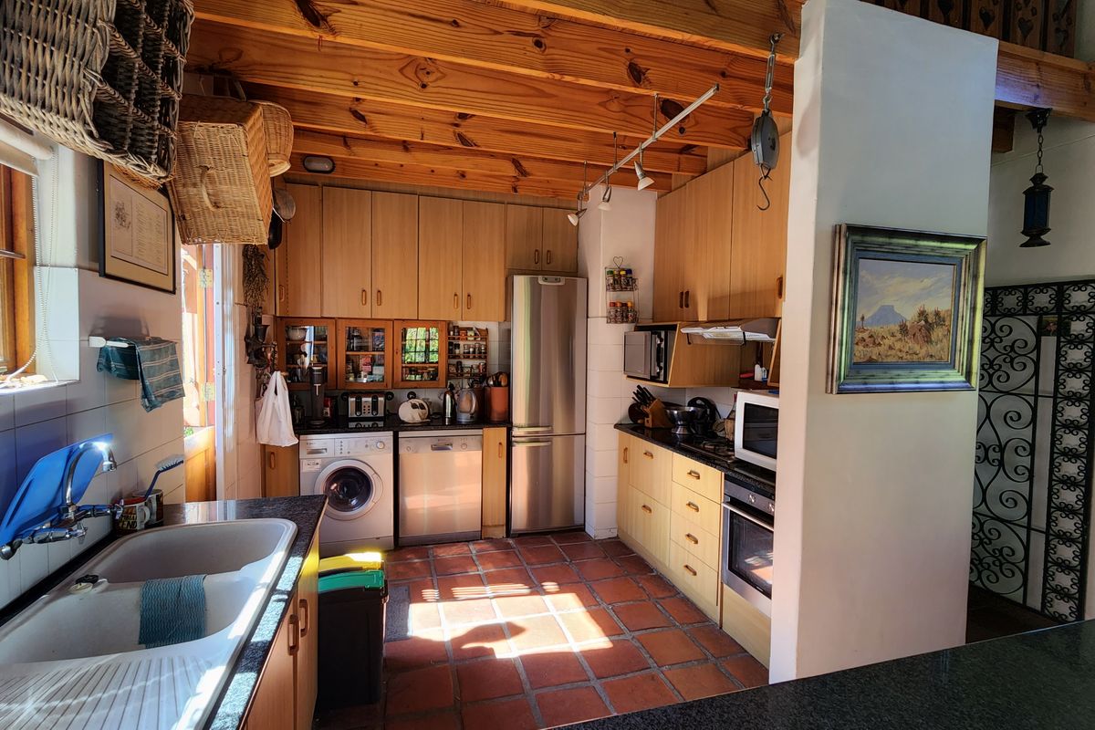 Versatile smallholding outside Wellington for sale - Photo 5