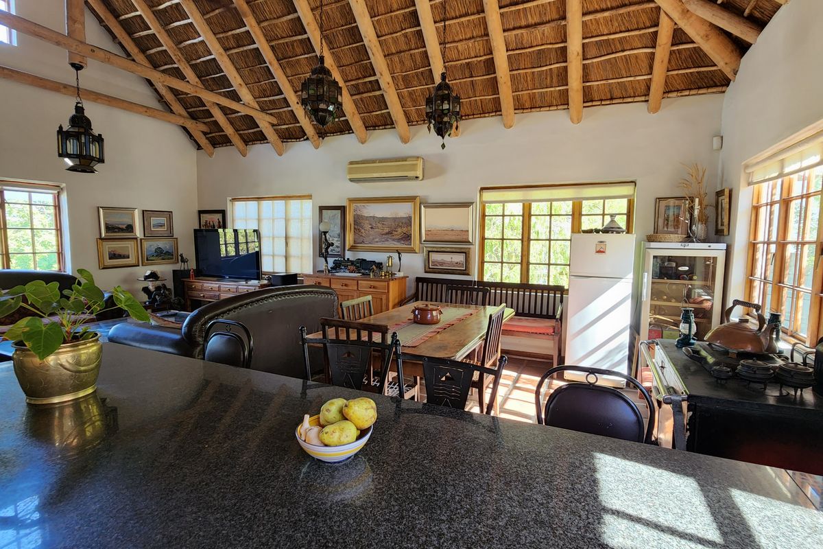 Versatile smallholding outside Wellington for sale - Photo 3