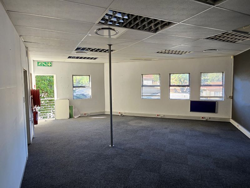 Prime visible office space to let - Sonheuwel-Nelspruit with well established business in the area - Photo 3