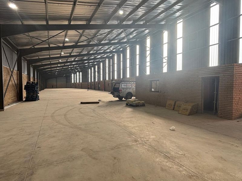 2250sqm Warehouse for Rent in Willowton, Pmb at R123750-00 per month plus Vat - Photo 7