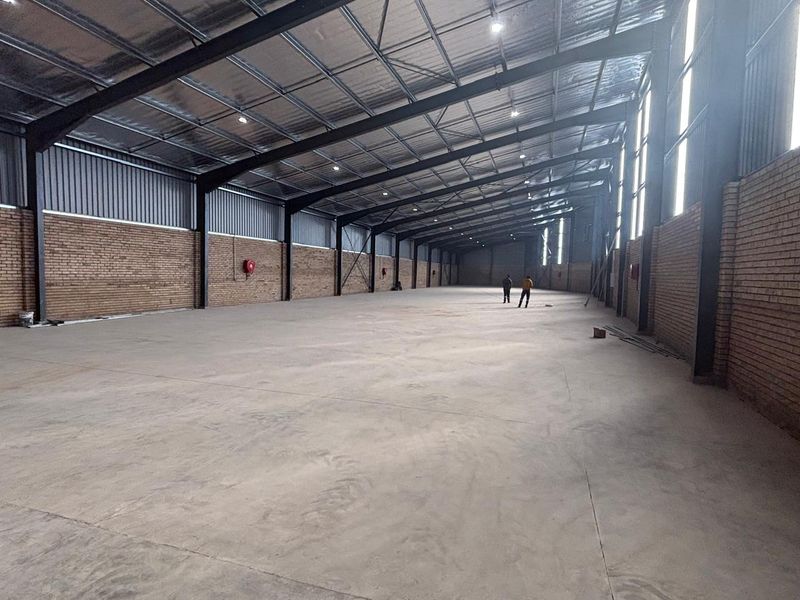 2250sqm Warehouse for Rent in Willowton, Pmb at R123750-00 per month plus Vat - Photo 2