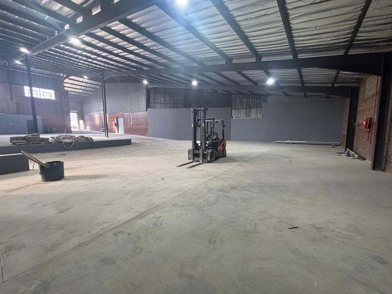 2250sqm Warehouse for Rent in Willowton, Pmb at R123750-00 per month plus Vat - Photo 10