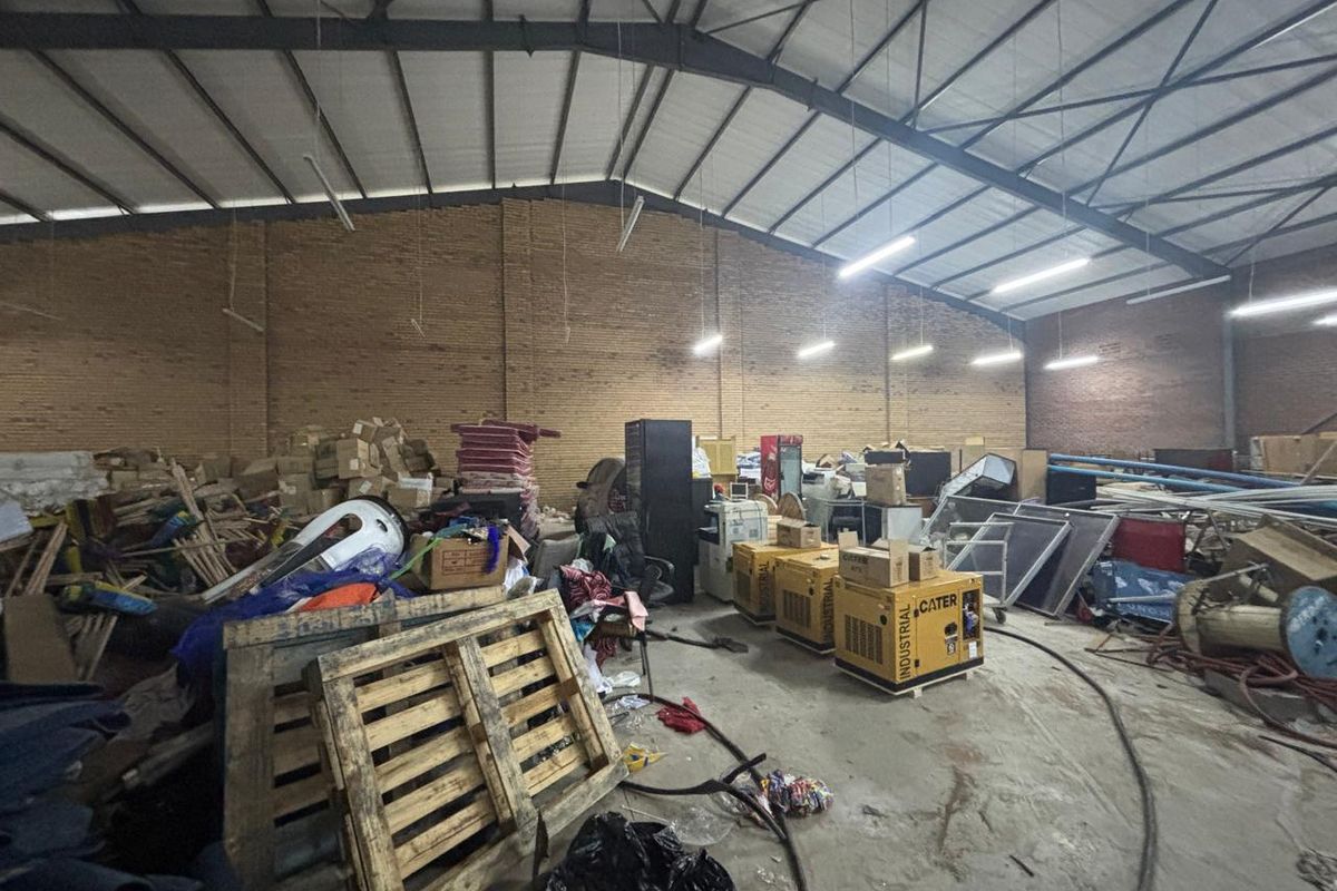 1000sqm Warehouse/Factory to rent in Willowton for R60000-00 per month plus Vat - Photo 4