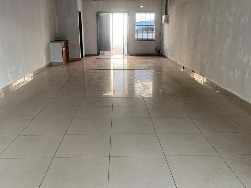 Shop To Let in Trevenna, Pretoia - Photo 2