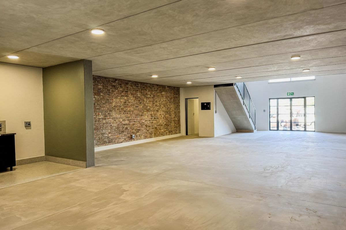 Modern Loft-Style Warehouse To Let in Midrand’s Dynamic Innovation Hub - Photo 2