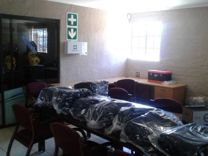 Industrial Stand - Photo 2