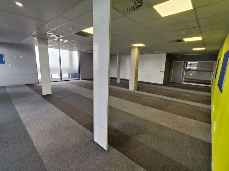 LANDMARK P-GRADE 11400M2 OFFICE SPACE FOR SALE IN CENTURION CBD - Photo 8