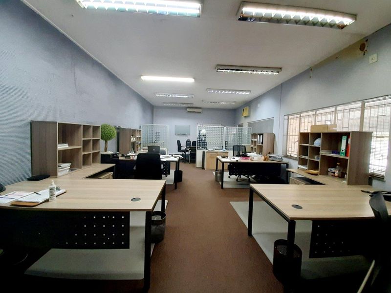 Commercial property for sale in Sasolburg Industrial area. - Photo 4