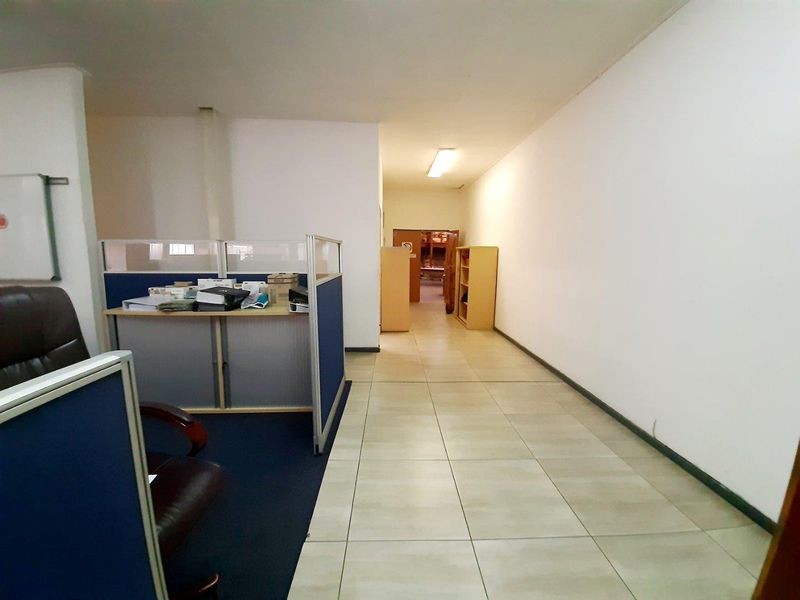Commercial property for sale in Sasolburg Industrial area. - Photo 9
