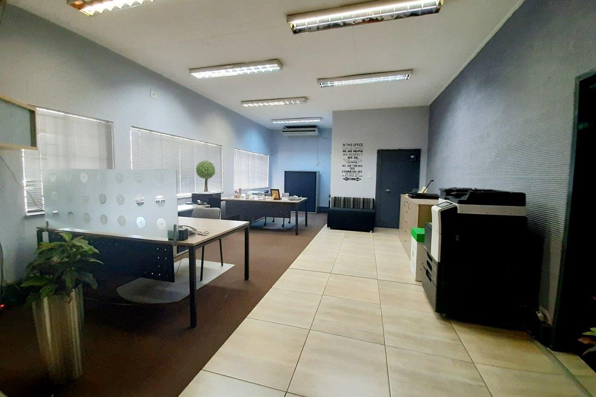 Commercial property for sale in Sasolburg Industrial area. - Photo 3