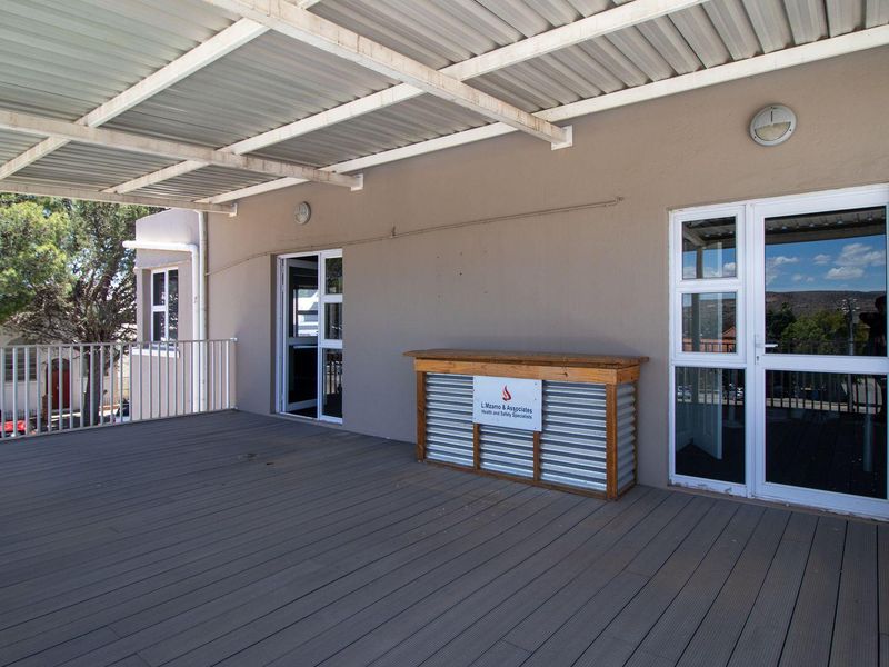 Opportunity Not to Be Missed: Prime Office Space in Cradock's Business Hub - Photo 4