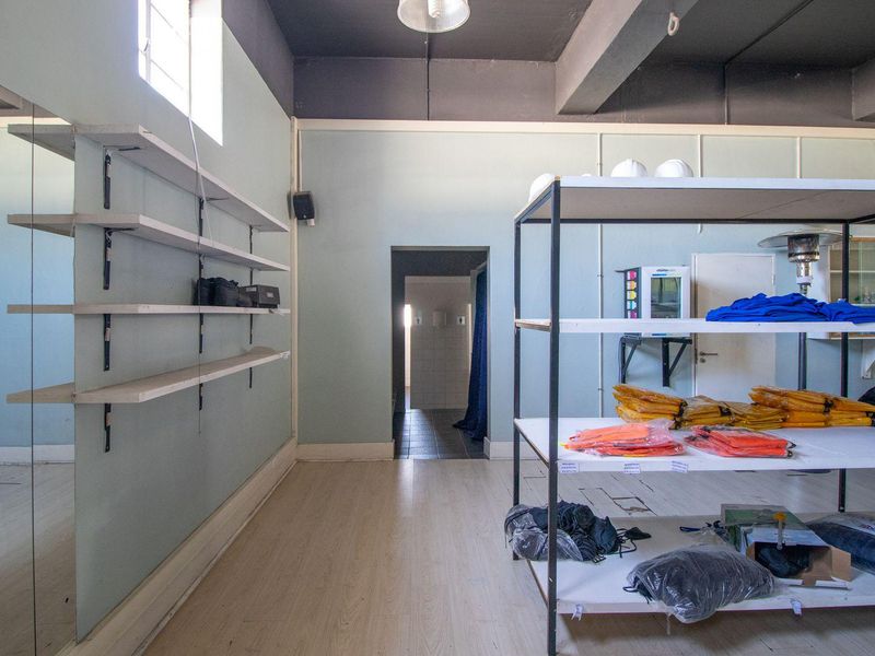 Opportunity Not to Be Missed: Prime Office Space in Cradock's Business Hub - Photo 10