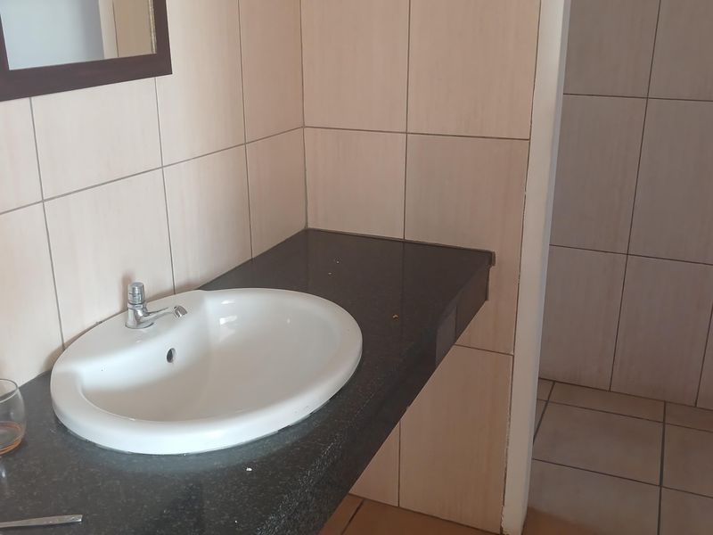 Mini Factory Rental Monthly In Johannesburg - Photo 4
