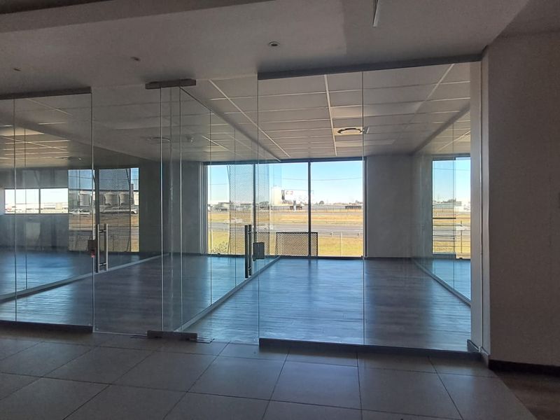 22 095m2 Warehouse in Eastport, Kemptonpark - Photo 8