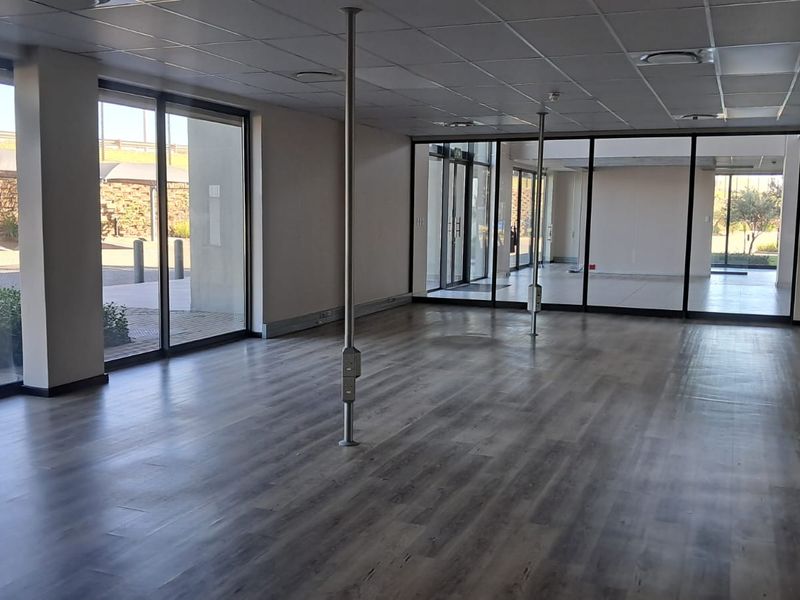 22 095m2 Warehouse in Eastport, Kemptonpark - Photo 7