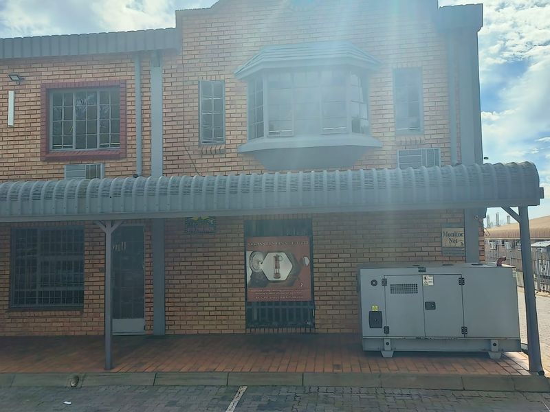 306m2 Warehouse To Let in Hennopspark, Centurion | Secure Industrial Unit with Showroom and Offices - Photo 1