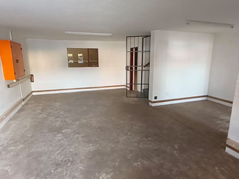 420m2 Warehouse To Let in Hennopspark, Centurion | Secure Industrial Unit with Modern Offices - Photo 5