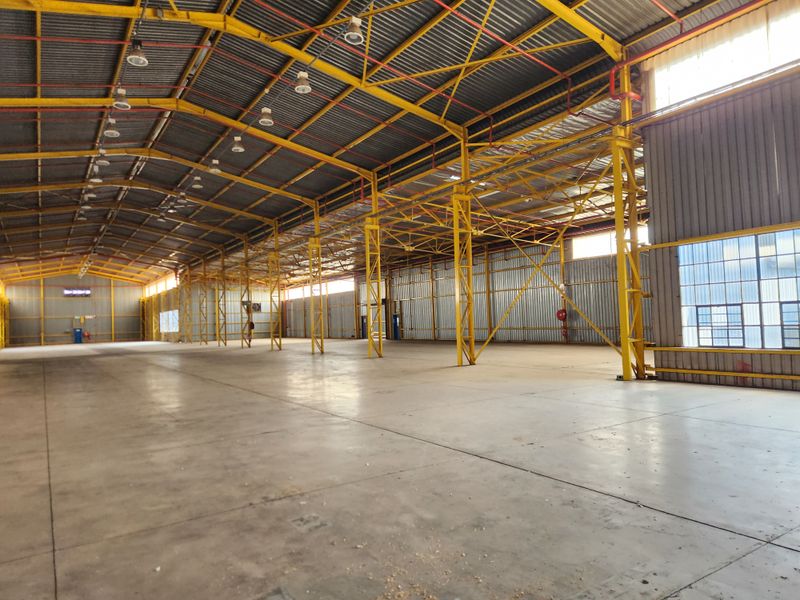 5,990m2 A-Grade Warehouse To Let in Rosslyn, Prime Automotive & Logistics Hub - Photo 9